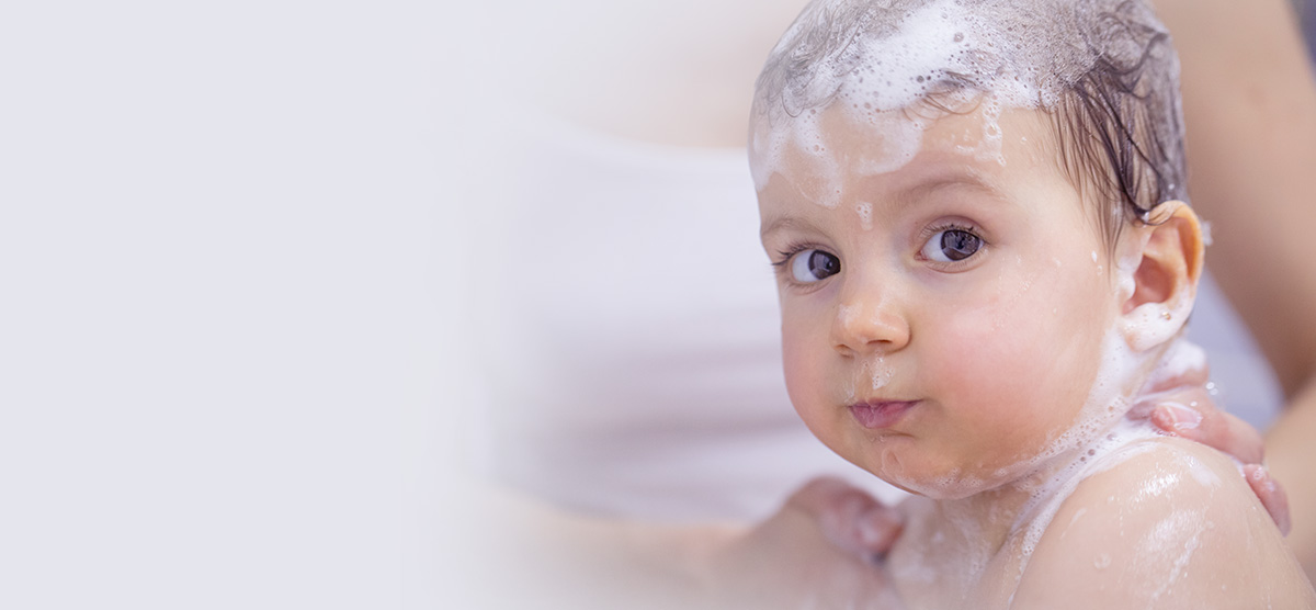 Jak myć głowę dziecku? 3 kosmetyki i 5 trików