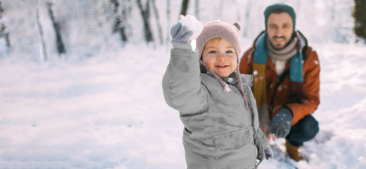 7 zabaw na śniegu, dzięki którym dzieci pokochają zimę