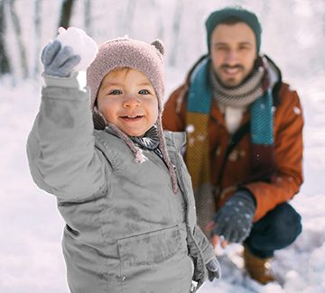 7 zabaw na śniegu, dzięki którym dzieci pokochają zimę