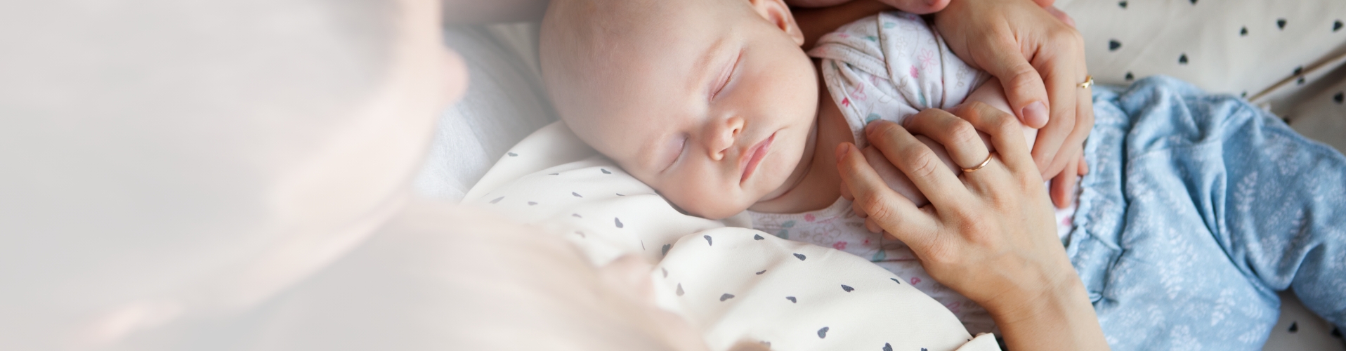 Jak ubierać noworodka? Praktyczne porady